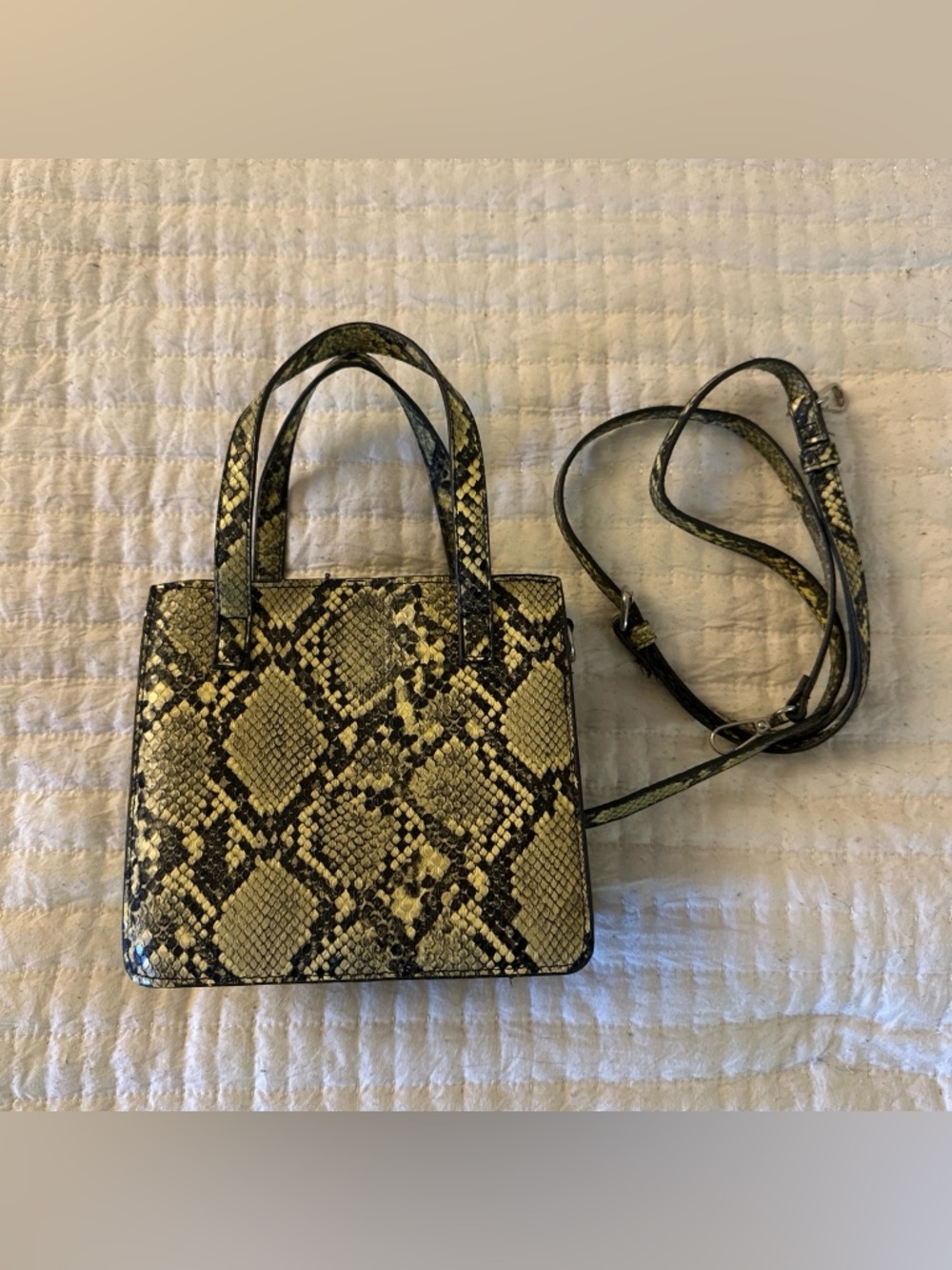 Stylish Snake-Print Mini Tote Bag with Detachable Strap - Yellow/Black